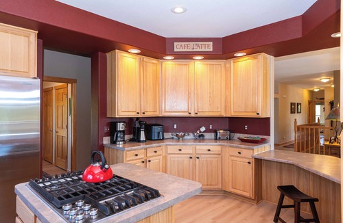 Grand Lake House | Three Bears Retreat; -Sleeps 18+;RMNP; Grand Lake/Ski Granby/WP/HOT TUB/PRIVACY