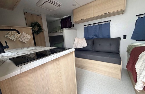 Gainesville House | Tiny Home on Wheels near Lake Lanier PET & FESTIVAL FRIENDLY No Additional Fees