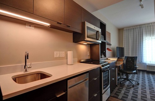 Golden Glades - The Woods Hotel | TownePlace Suites by Marriott Jacksonville East
