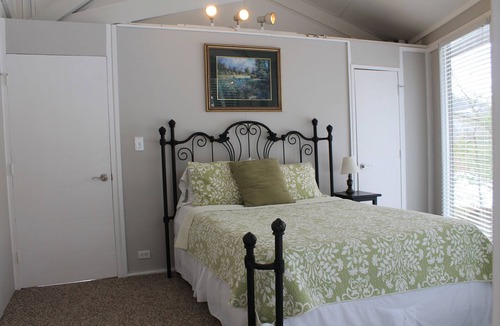 Big Canoe Cabin | Treetop Cabin in Big Canoe. Walk to most Amenties! GREAT WEEKLY RATES