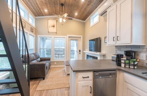 Bryson City Villa | Trout River Tiny Luxury Living with River Views