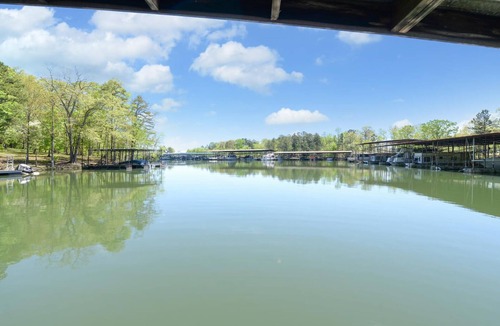 Gainesville Condo | Two Bedroom Condo on Lake Lanier at Port Royale Marina