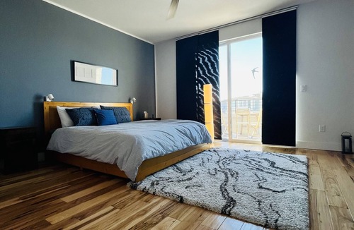 Northfield House | Upscale Modern in Central Park