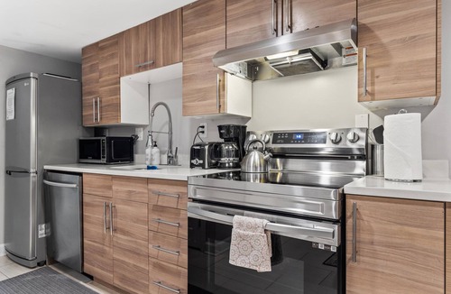 H Street Corridor Apartment | Walk to Parks, Restaurants, Monuments & More!