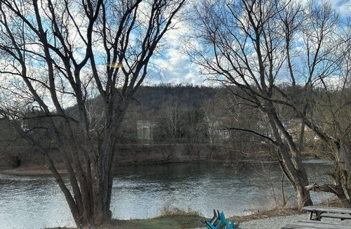West Newton House | Waterfront, Historic Guest House. next to GAP Trail!