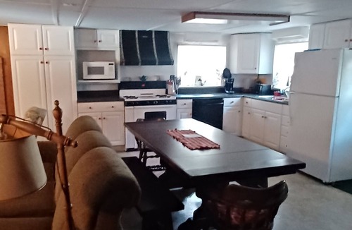 Oil City Cottage | Waterfront . Private community. All Season for Hunting, Fishing and Kayaking.