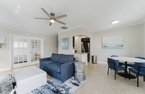 Boca Raton Apartment | Waterfront Walk to Beach Pool & Hot Tub Watch the Boats