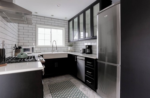 Roeland Park House | World Cup Stay 2BR Near Arrowhead Office & Yard