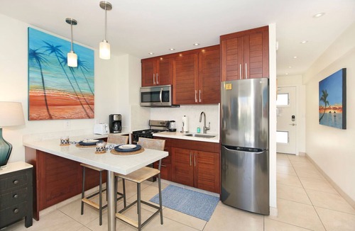 Waikiki Condo | Wow! Ocean View Studio at Waikiki Shore, Just Steps to Waikiki Beach!