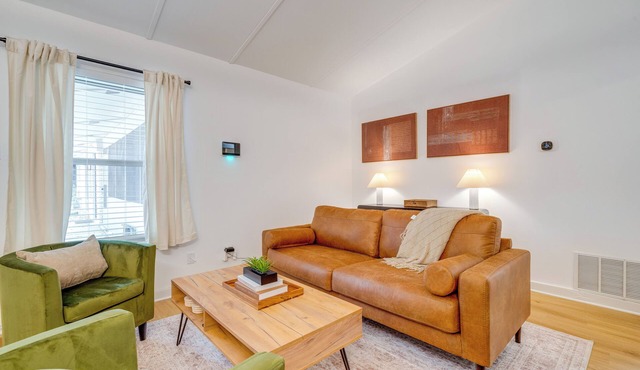 1 Mi to Campus! Creekside Austin Home w/Game Room