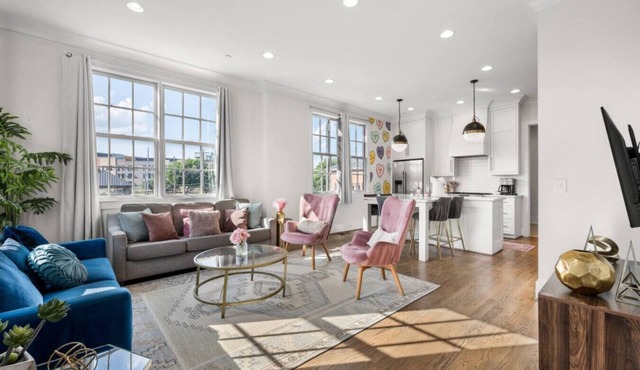 21 Bed Downtown Luxury Bachelorette w Rooftop
