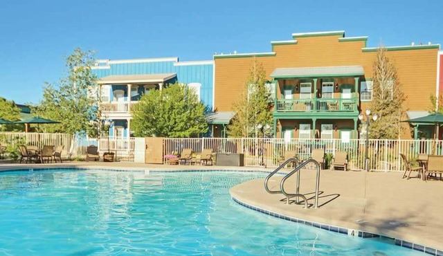 2br Unit Saddle Up for Western Outdoor Fun!
