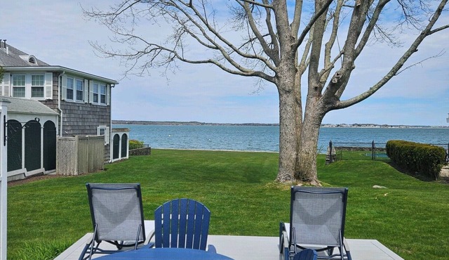 3 bed 2 bath Beach Front Cottage in private neighborhood on Buzzards Bay