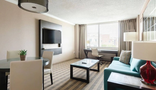 3 Units | Modern DC Stay Near Downtown | Walk to National Mall & Famous Hotspots