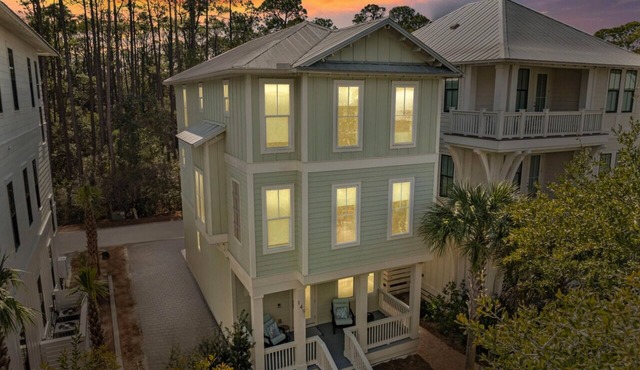 4BD/4.5BA Perfect for 1-2 Families in heart of 30a/Rosemary Bch w/HWY98 access
