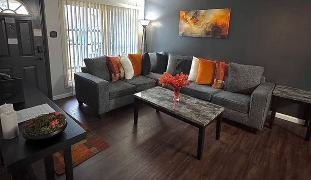Aurora Adobe in St. Louis Tremendous 3Bedroom House with AC