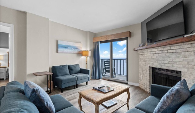 BEAUTIFUL OCEANFRONT PENTHOUSE.