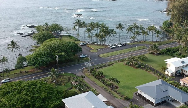Best Hilo Beach Park House. 3,600 sq. ft. Sleeps 16. New at Richardson's Park.