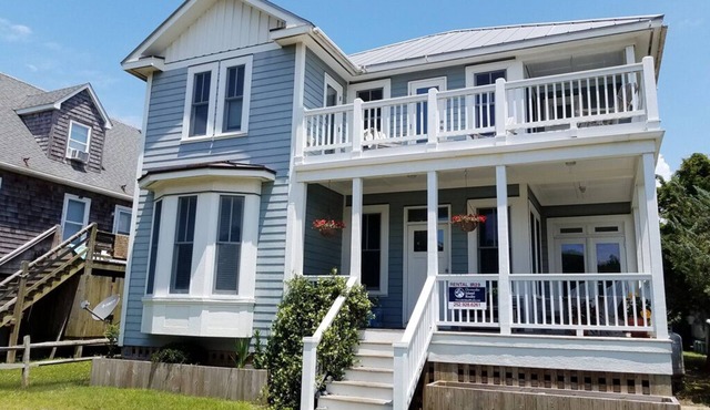 Blind Faith: Beautiful Classic Coastal Design
