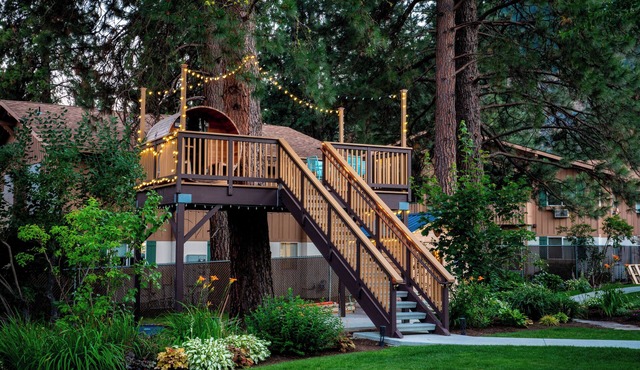 Blue Elk Inn