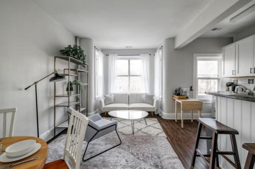 Calvert Cottage 3 - Perfect Location in Adams Morgan and Authentic Charm