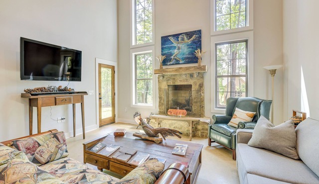 Charming Eclectic Vacation Rental w/Beach Access!