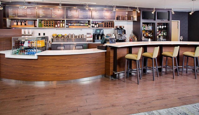 Courtyard by Marriott Roanoke Airport