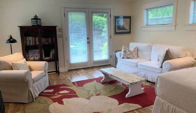 Courtyard Studio Apt