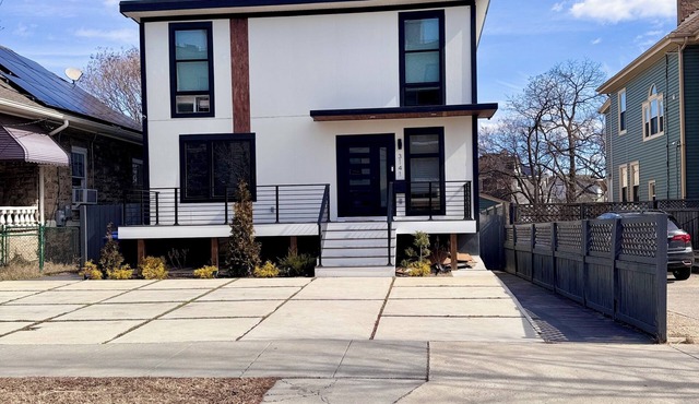 Cozy and Spacious 2-bdrm apt w/off-street parking, secure entry, W/D, WiFi in DC