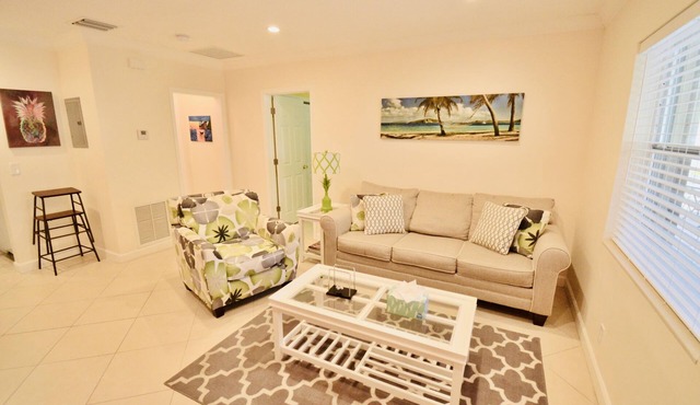 Cozy Apt in the Heart of Deerfield Beach – Less Than 5-Min Walk to the Ocean