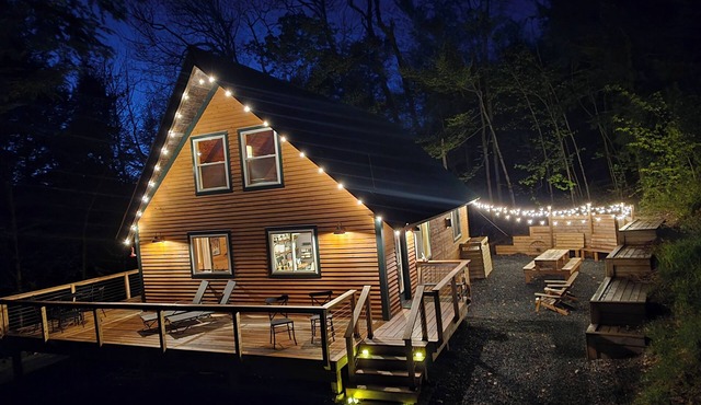 Cozy Private 2-bedroom Cabin in the Woods of Guilford Vermont Hemlock Haven