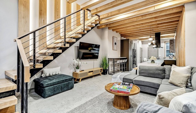 Designer 5Bed - 4Bath Home in Old City! A Plus Location