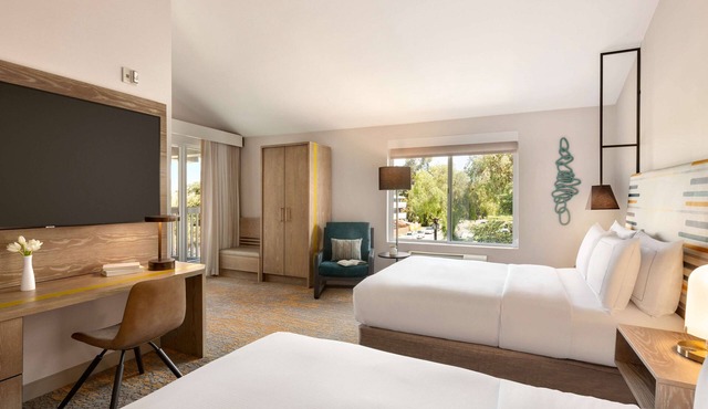 Doubletree by Hilton Campbell - Pruneyard Plaza