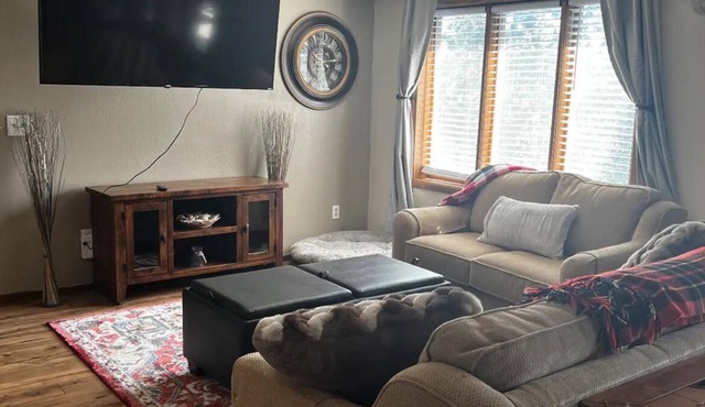 Five Mile -3 bed 1 bath unit