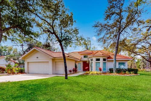 Golfer's Oasis w/Pool in Black Diamond Ranch!