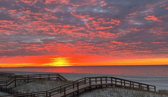 Gulf-front home in a gated community with easy access to the beach & amazing views