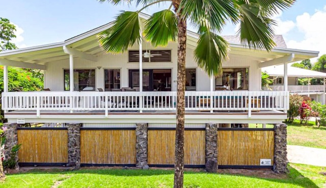 Hale Ola Kai - a 3br/3ba home a block from the beach in Hanalei
