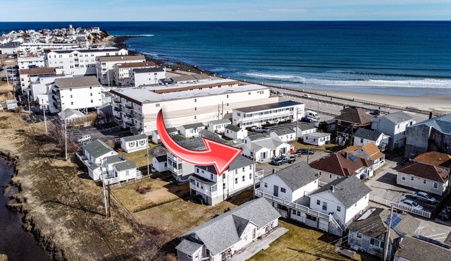 Hampton Beach Seaside Villa Unit 2 in Hampton