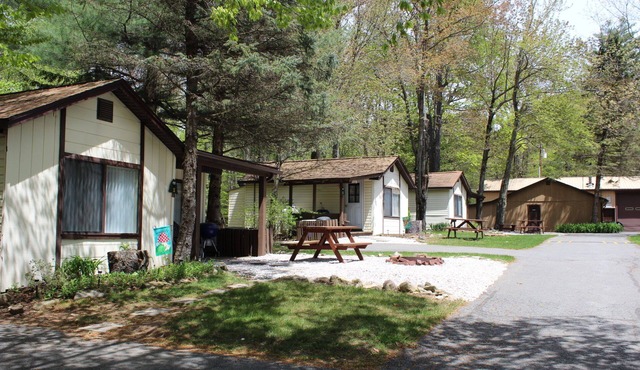 Hemlock Campground And Cottages