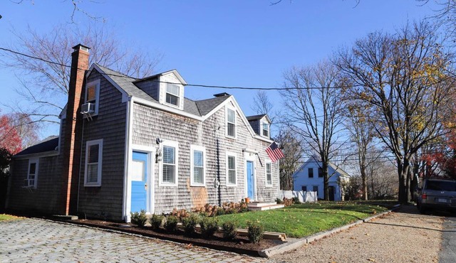 Historic Cape Cod 3BR Home in Sandwich – Walk to Beach & Dining
