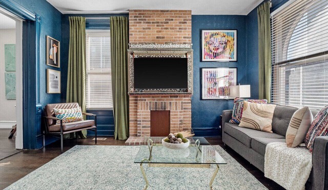 Historic Shaw Home Sleeps 14 Near Zoo & Arch