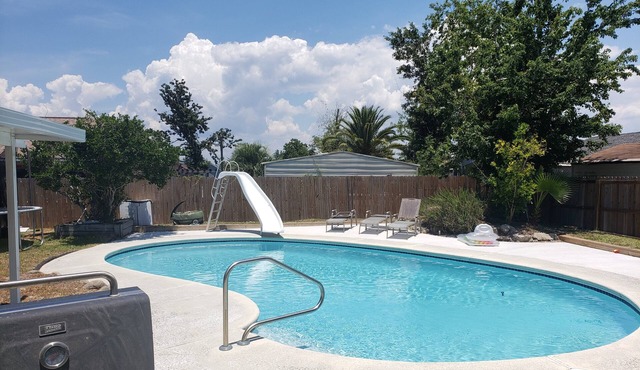 Home Away from Home and Cozy with Salt Water Pool and Hot Tub