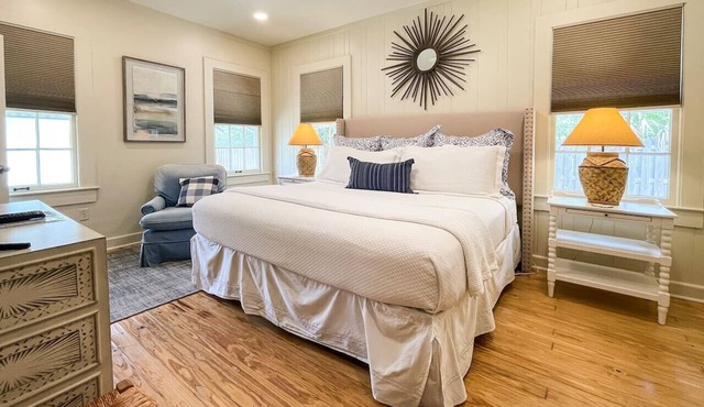 July Openings! Grayton 30A Beach House + 4 Bikes