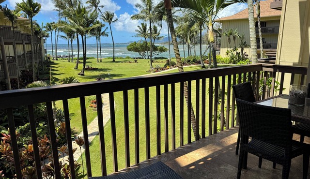 Lae Nani Beautiful Oceanfront Condo with newly installed AC 2BR/2BA