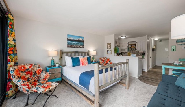 Lahaina Shores Beach Resort 206