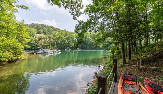 Lake Keowee Retreat Swim Deck Boat Slip Sleeps 14 Pet Friendly