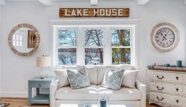 Lakefront~Private Beach~Cape Cod family retreat
