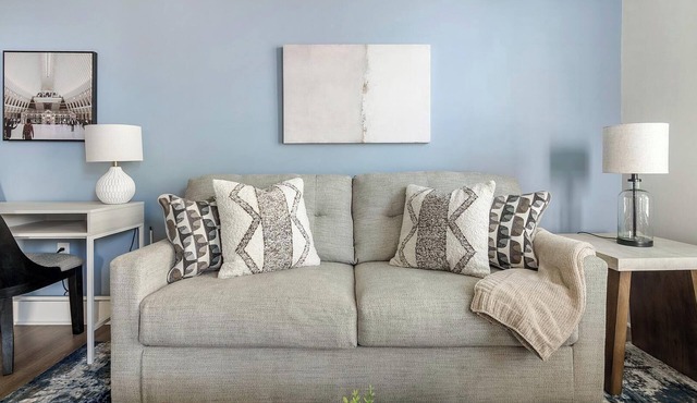 Landing | Stunning 1BD, Yoga Studio, Gym