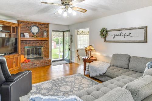 Large Yard & Basketball Hoop: Murfreesboro Home!