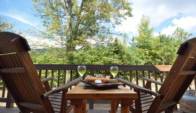 Ledbetter Ridge - Free Brewery Tours +Secluded Cabin w/Easy Access to Tail of
